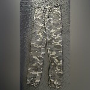 American Eagle Outfitters Camouflage Skinny Jeans